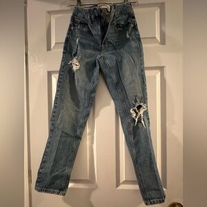 Garage Women’s Ripped Jeans